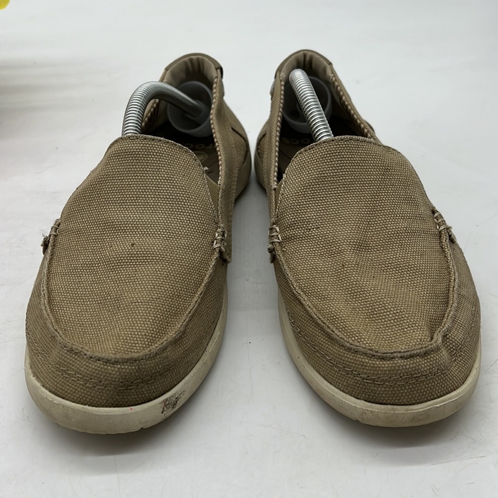 Crocs tan canvas slip on loafers size 7. CR8657D - Picture 2 of 8